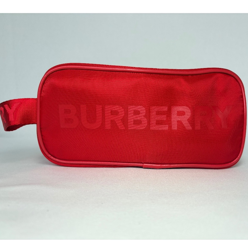 NEW Burberry Makeup Bag/Shaving Kit